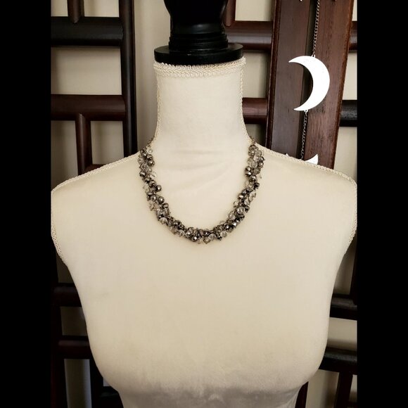 Gray Clear Beaded Necklace - Picture 2 of 9